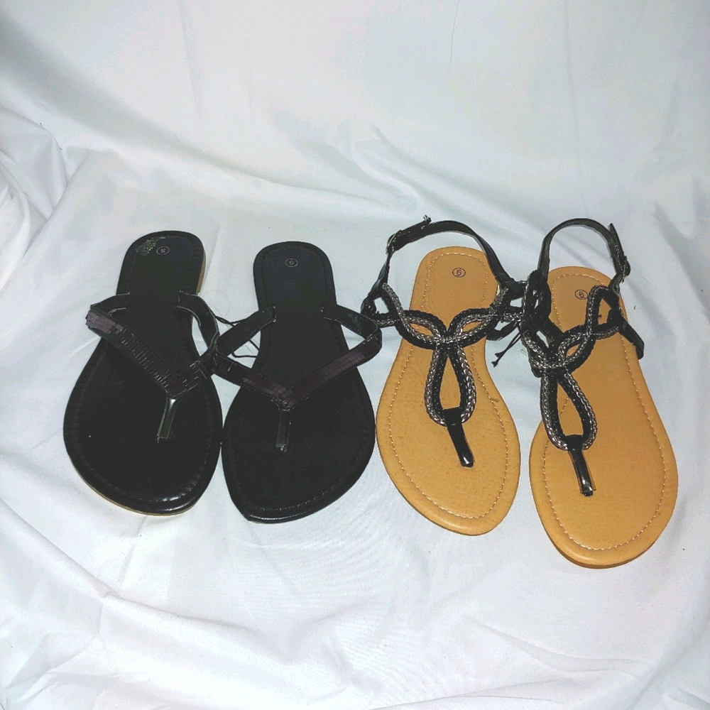 🔴 2 Pairs of Sandals, Size 6